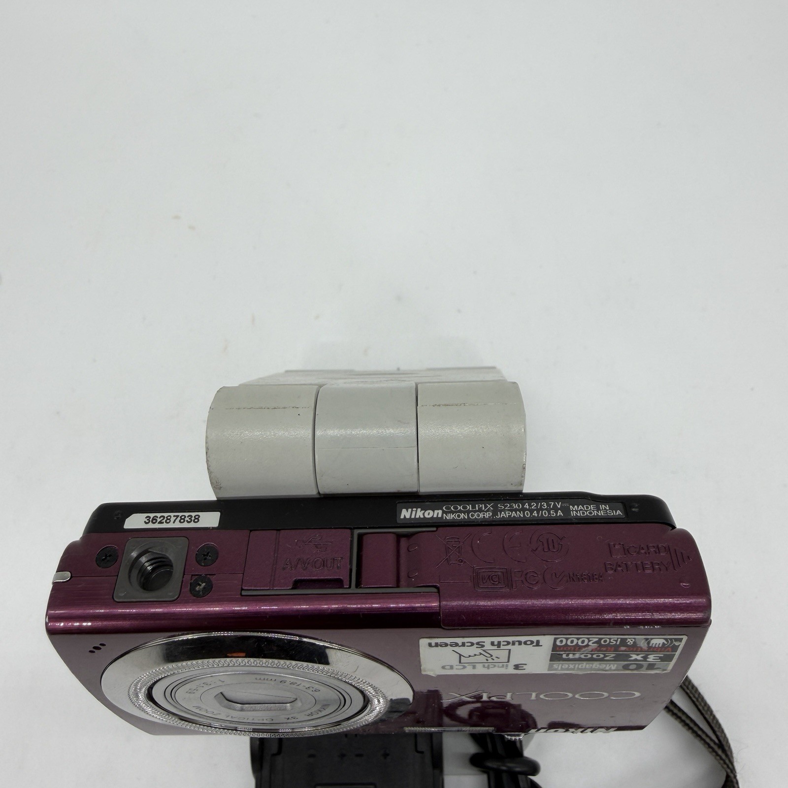 Nikon COOLPIX S230 10.0MP Compact Digital Touchscreen Camera Plum