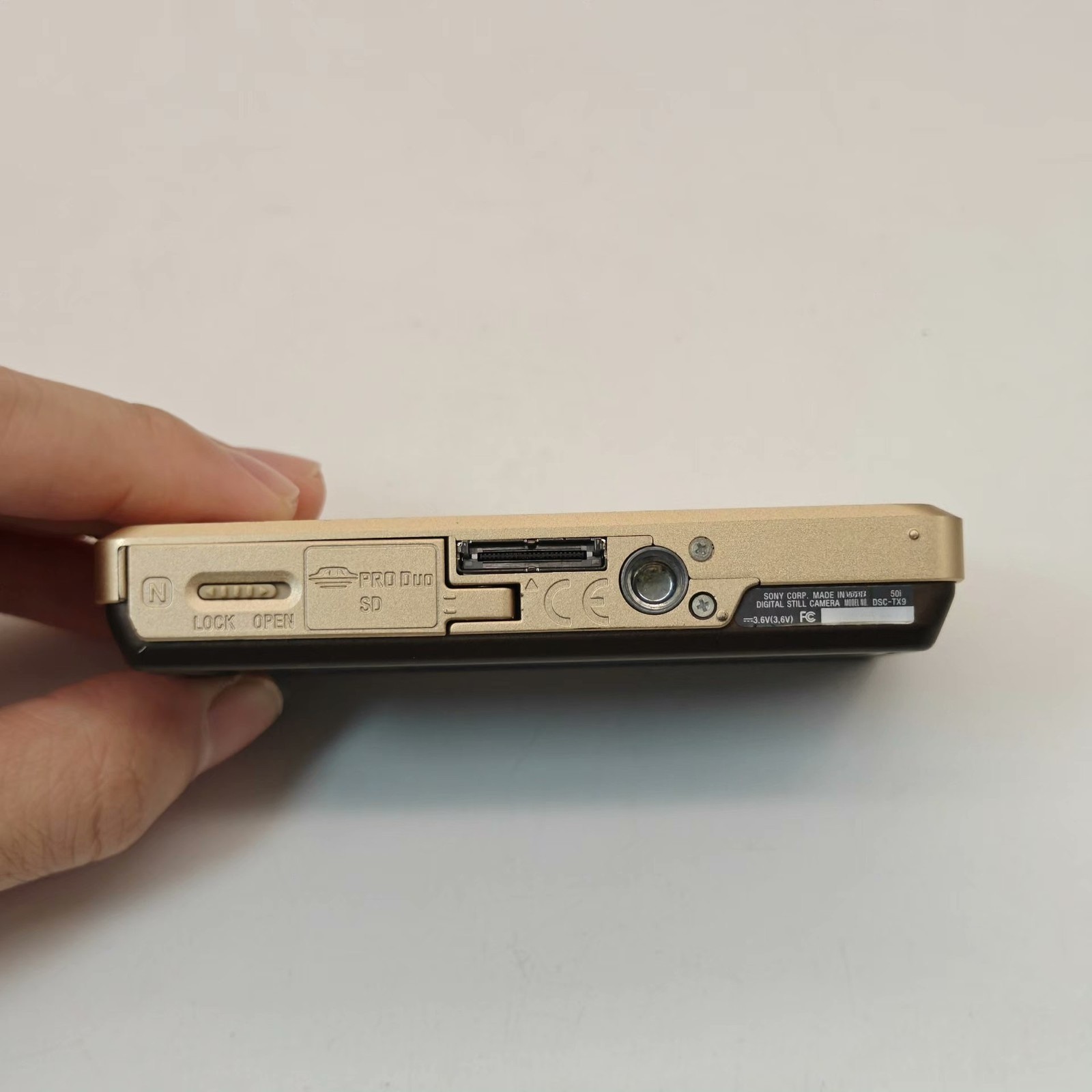 Sony Cyber-Shot DSC-TX9/TX9C 12.2MP CMOS Vintage Digital Camera -Gold