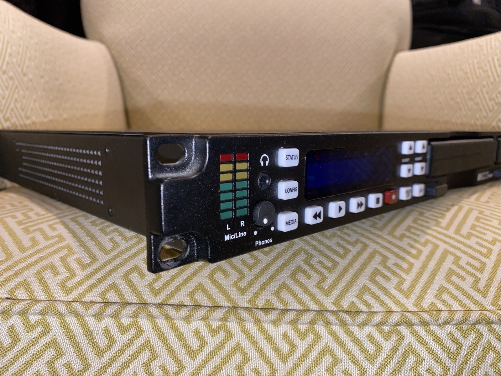 AJA Ki Pro Rack File-Based Video Recorder & Player with 2 x KISTOR500USB-RO