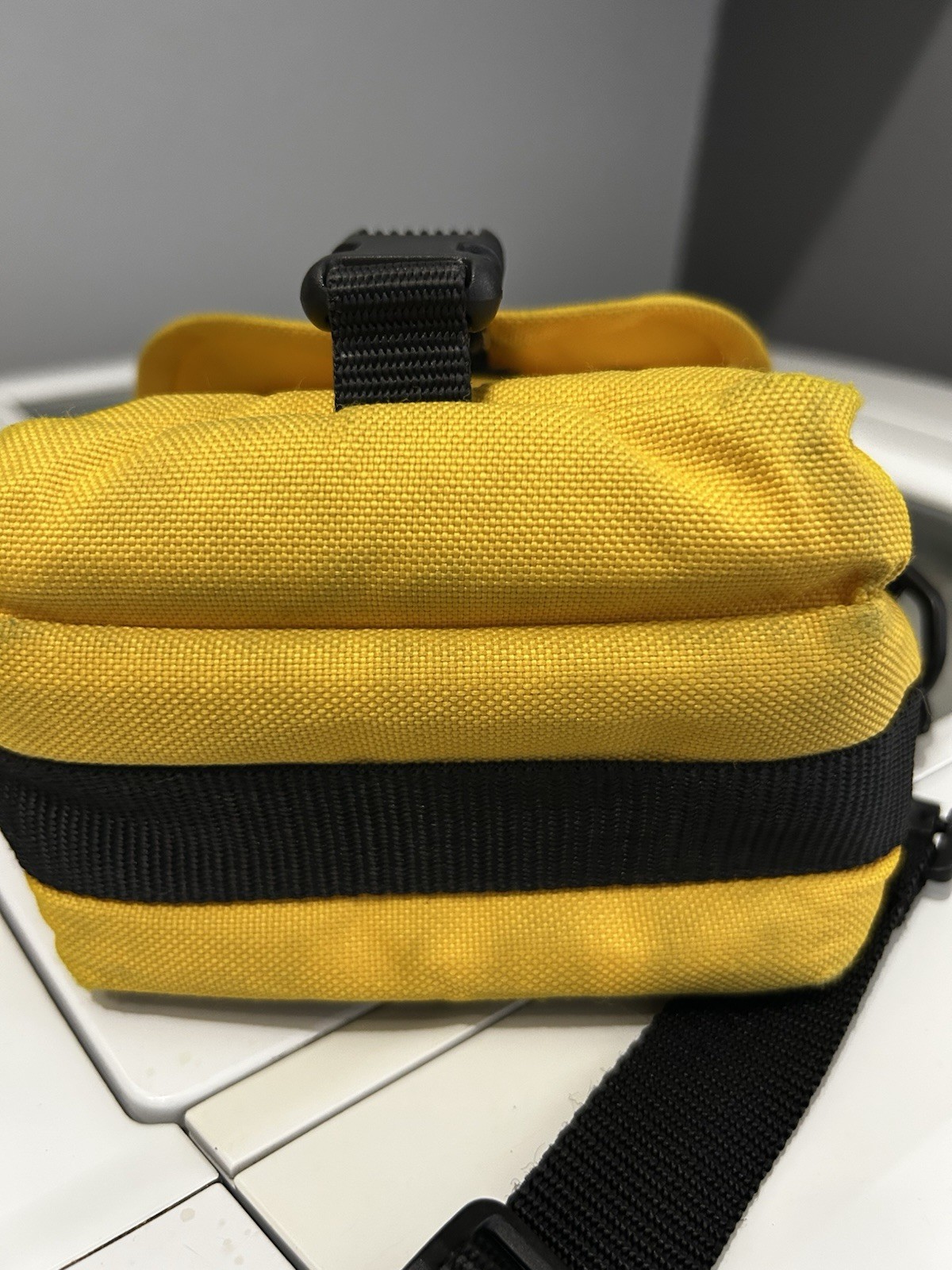 Quantaray Yellow/Black Nylon Padded Camera Carry Shoulder Bag w/ Strap