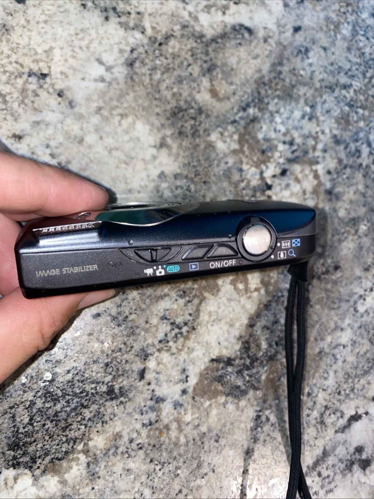 Canon PowerShot SD3500 IS/ IXUS 210/ IXY 10s 14.1MP 5x Zoom BLACK +Charger