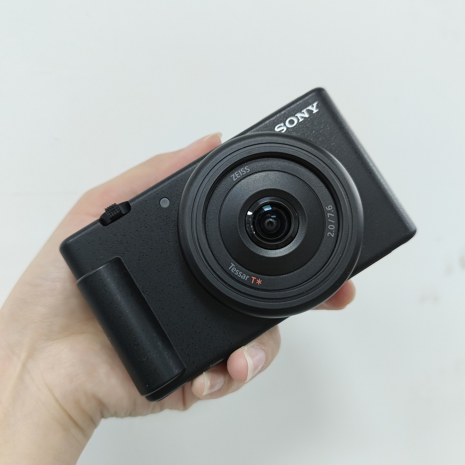 Sony ZV-1F 20.1MP 4K f/2 Vlogging Compact Digital Camera Black Tested – 95% New
