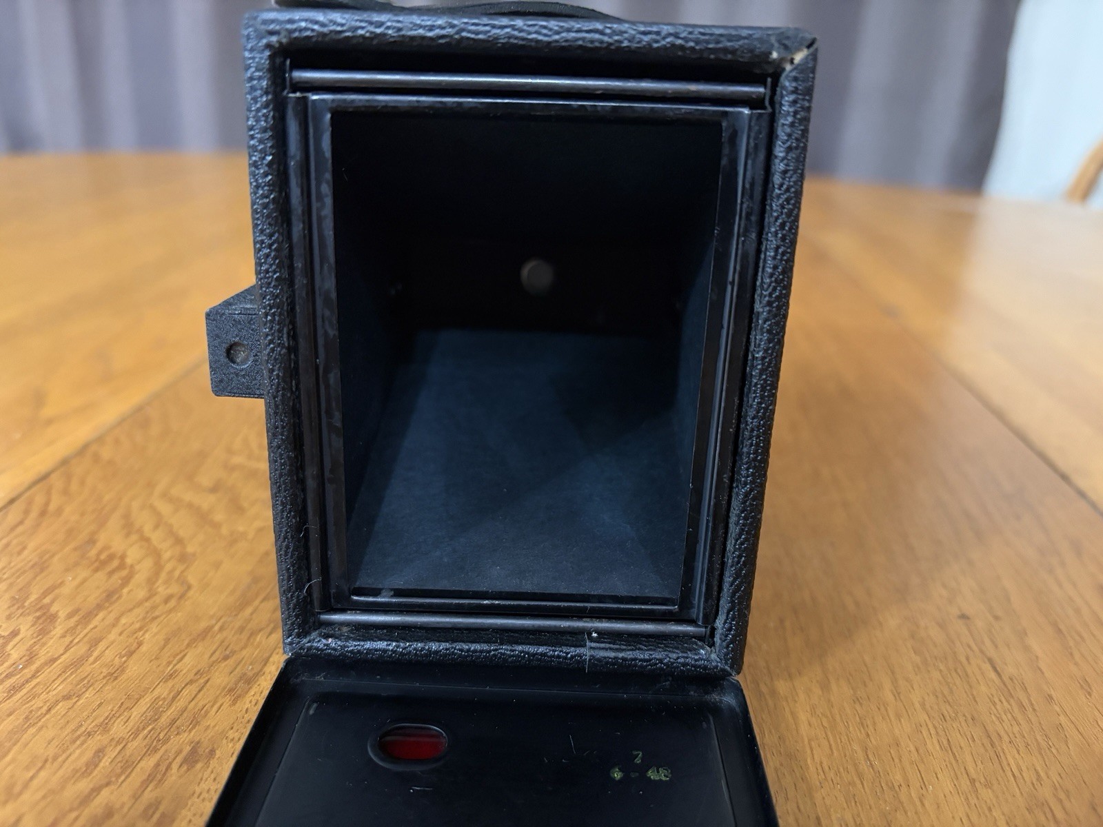VINTAGE 1950s SEARS & ROEBUCK TOWER BOX CAMERA USES 120 FILM USA MADE