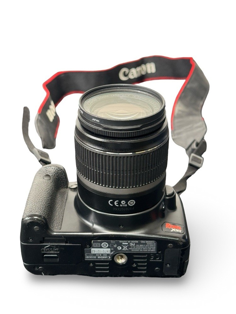 Canon EOS Rebel XSi DSLR Camera w Charger & Manual Used