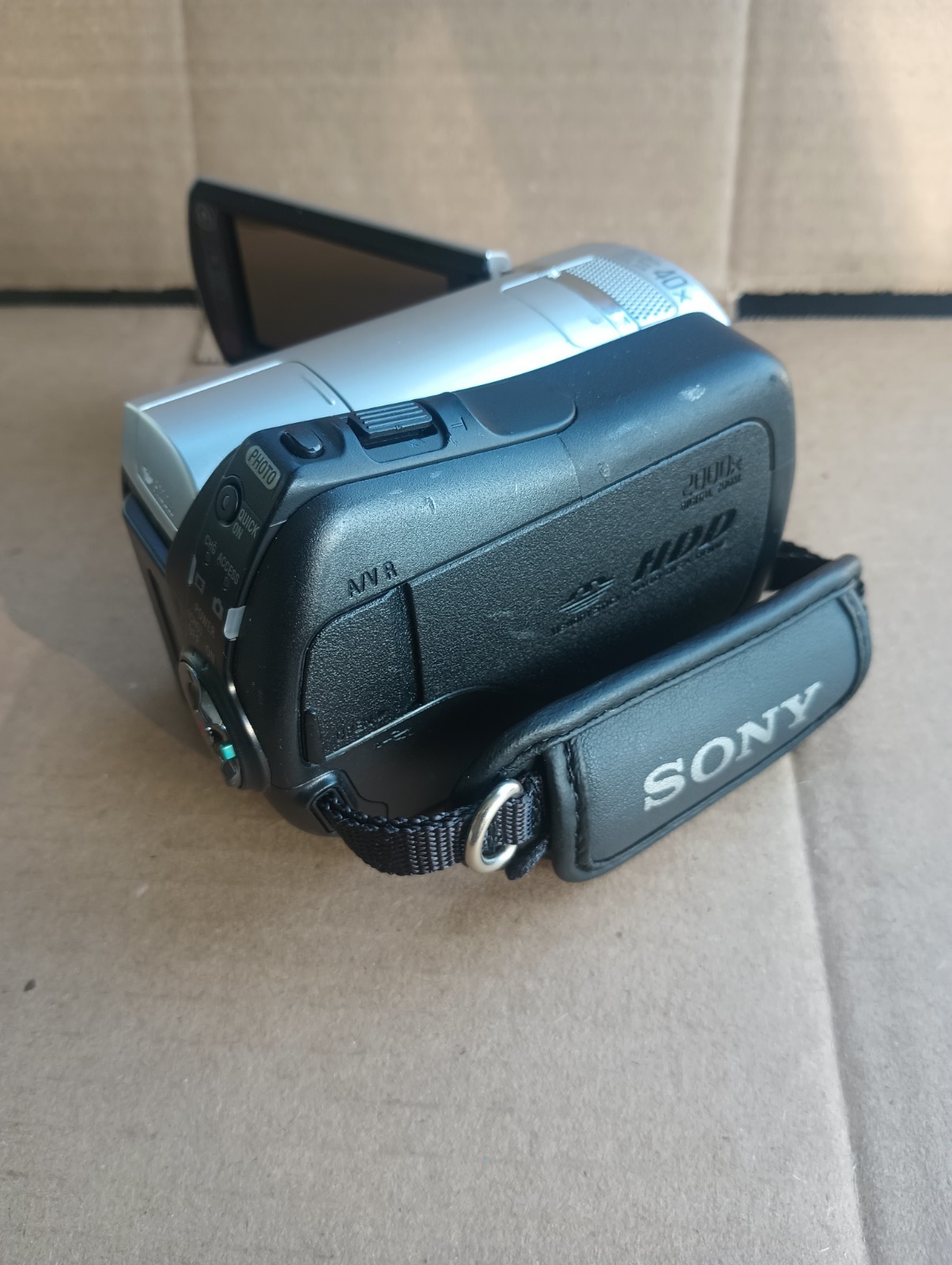 Sony Handycam DCR-SR45 30GB HDD SD Camcorder 40x Zoom 2.7″ LCD USB