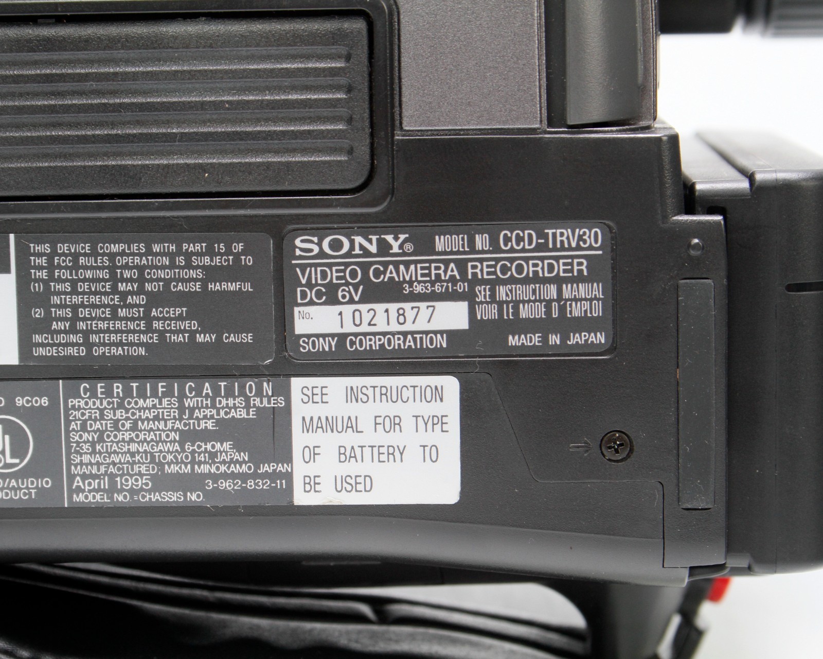 Sony Handycam CCD-TRV30 Video8 Standard Definition Camcorder (Gray)