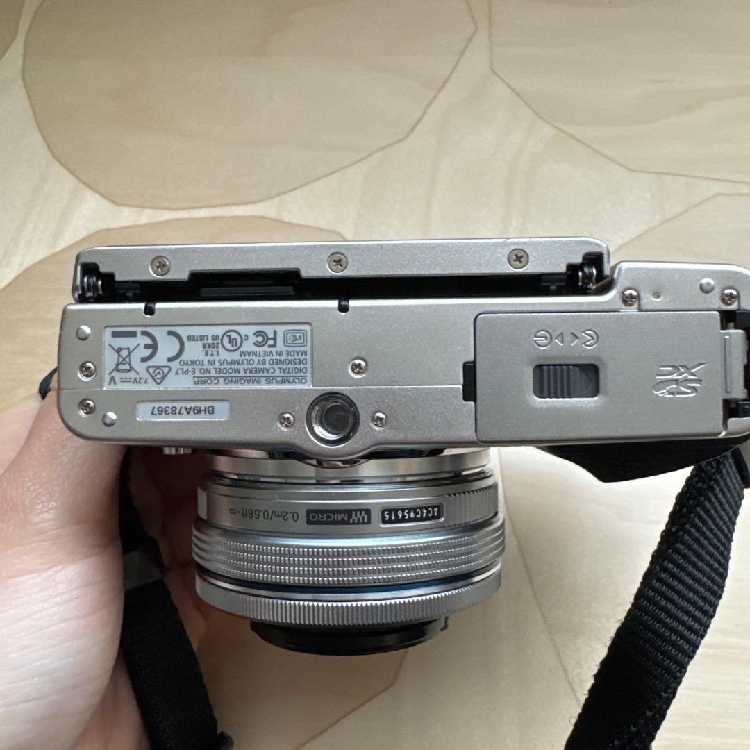 Olympus PEN Lite E-PL7 14-42mm Lens Digital Camera Very Good JP