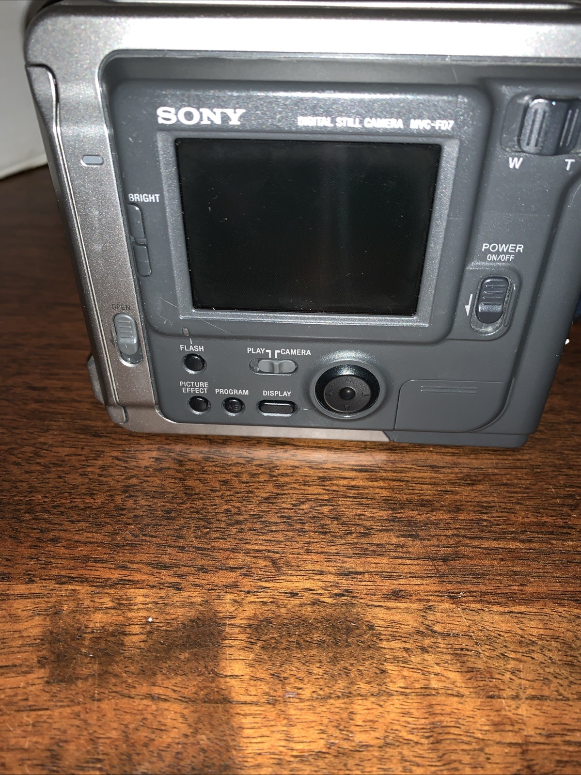 Sony Mavica MVC-FD73 0.4MP 10x Digital Camera Needs A charger very good conditio