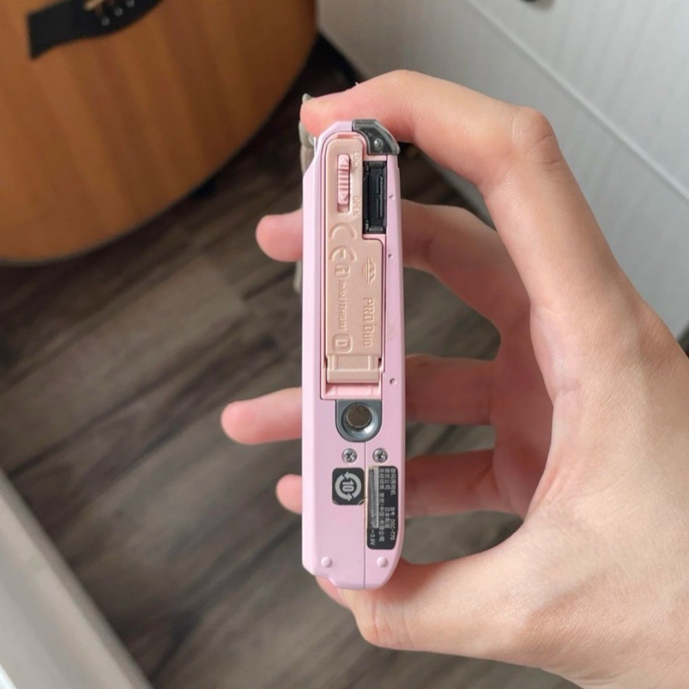 Sony Cyber Shot DSC-T70 8.1MP 3x Optical Zoom CCD Digital Camera – Pink