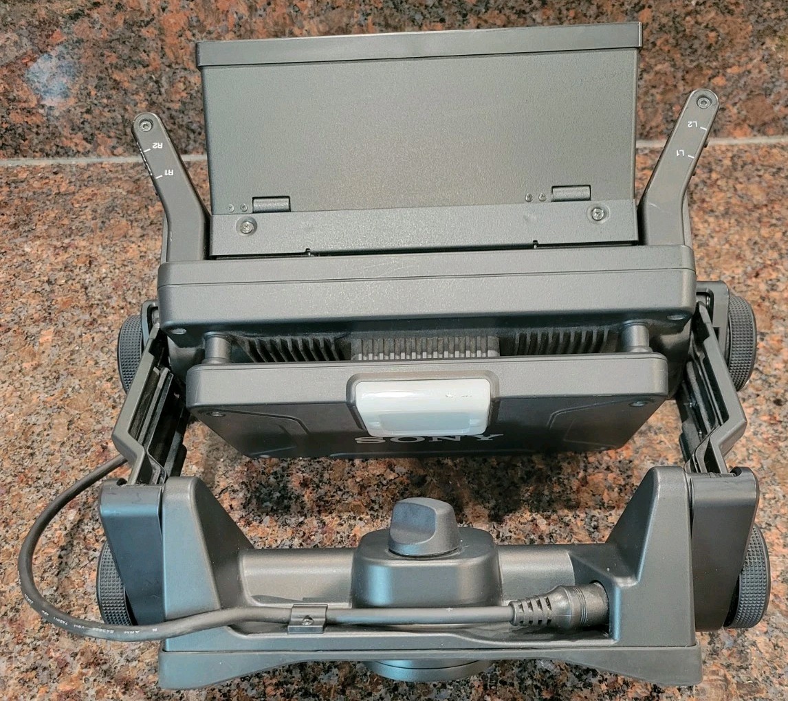 Sony HDVF-EL75 7.4″ OLED Studio Viewfinder with Hood
