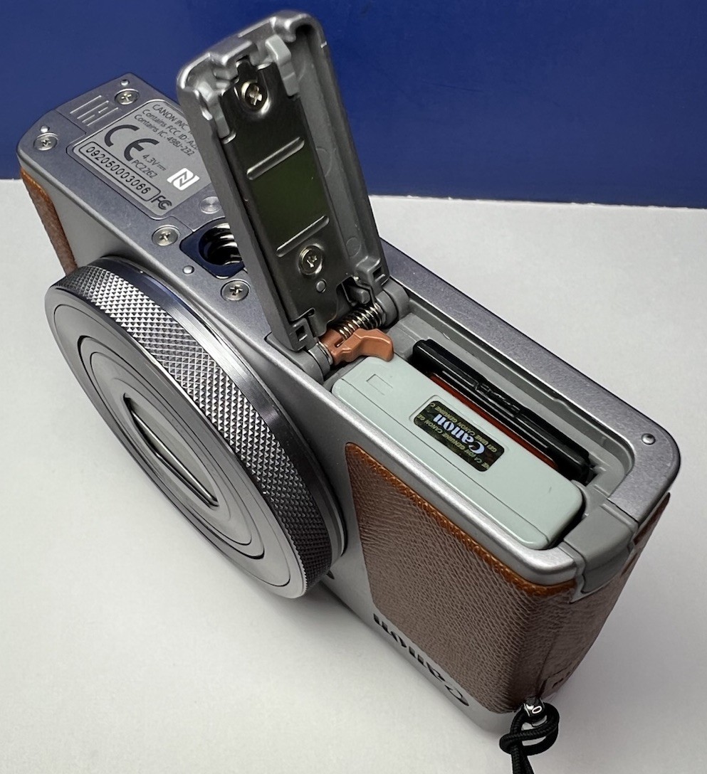 Canon PowerShot G9 X Digital Camera 20.2MP 3.0x Optical Zoom w/Built-in Wi-Fi