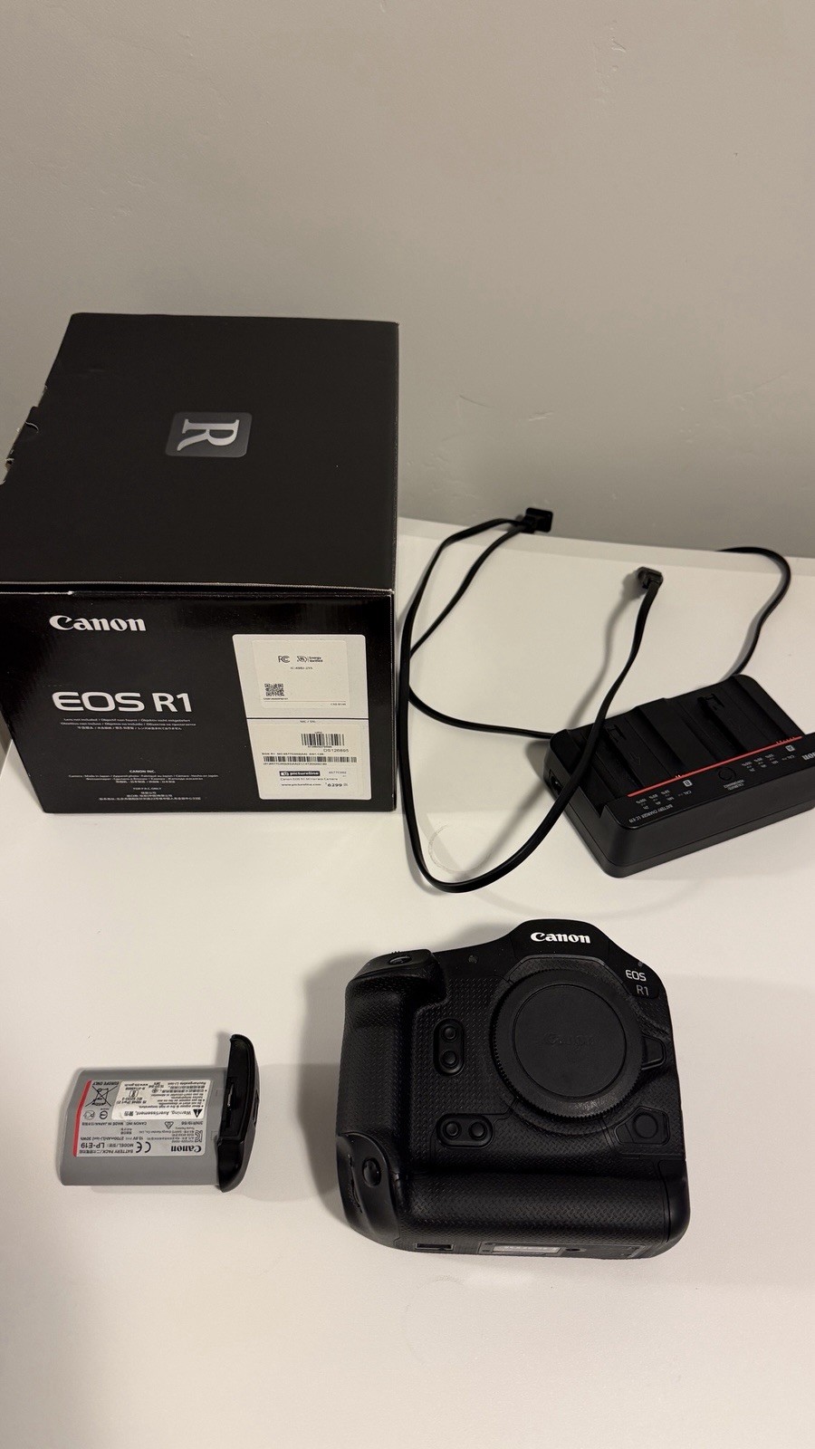 Canon EOS R1 Mirrorless (6 Months Old)
