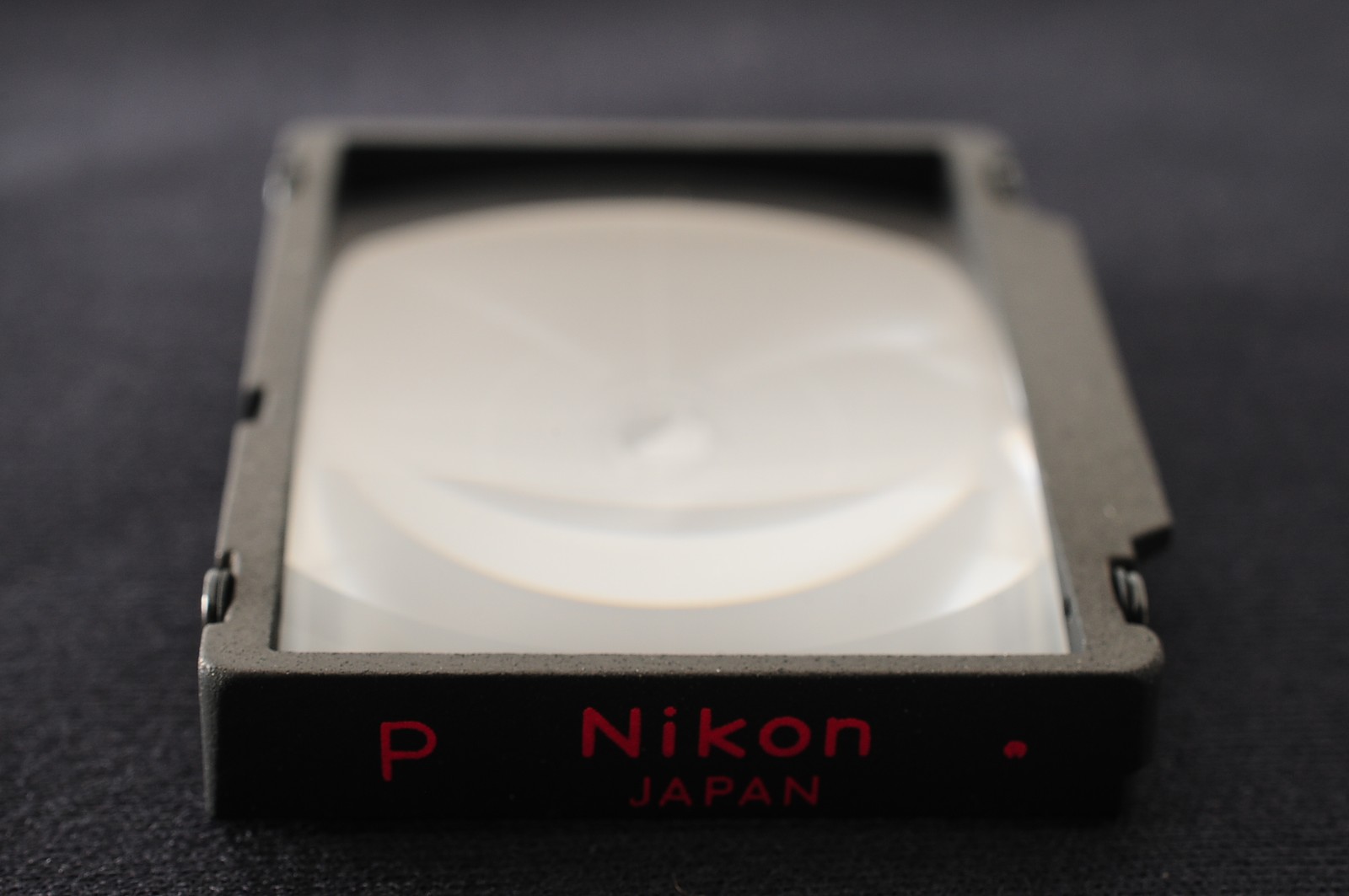 Near MINT+++ Nikon F3 Focusing Screen P Red Dot Diagonal Split F3 F3HP T JAPAN