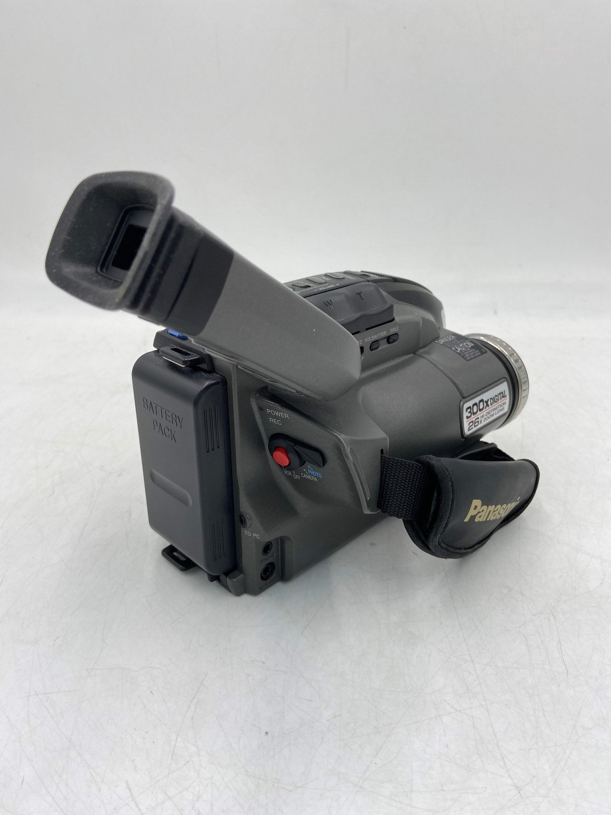 Panasonic Palmsight Hi-Definition Zoom Video Recorder with Shotoshot PV-L780D