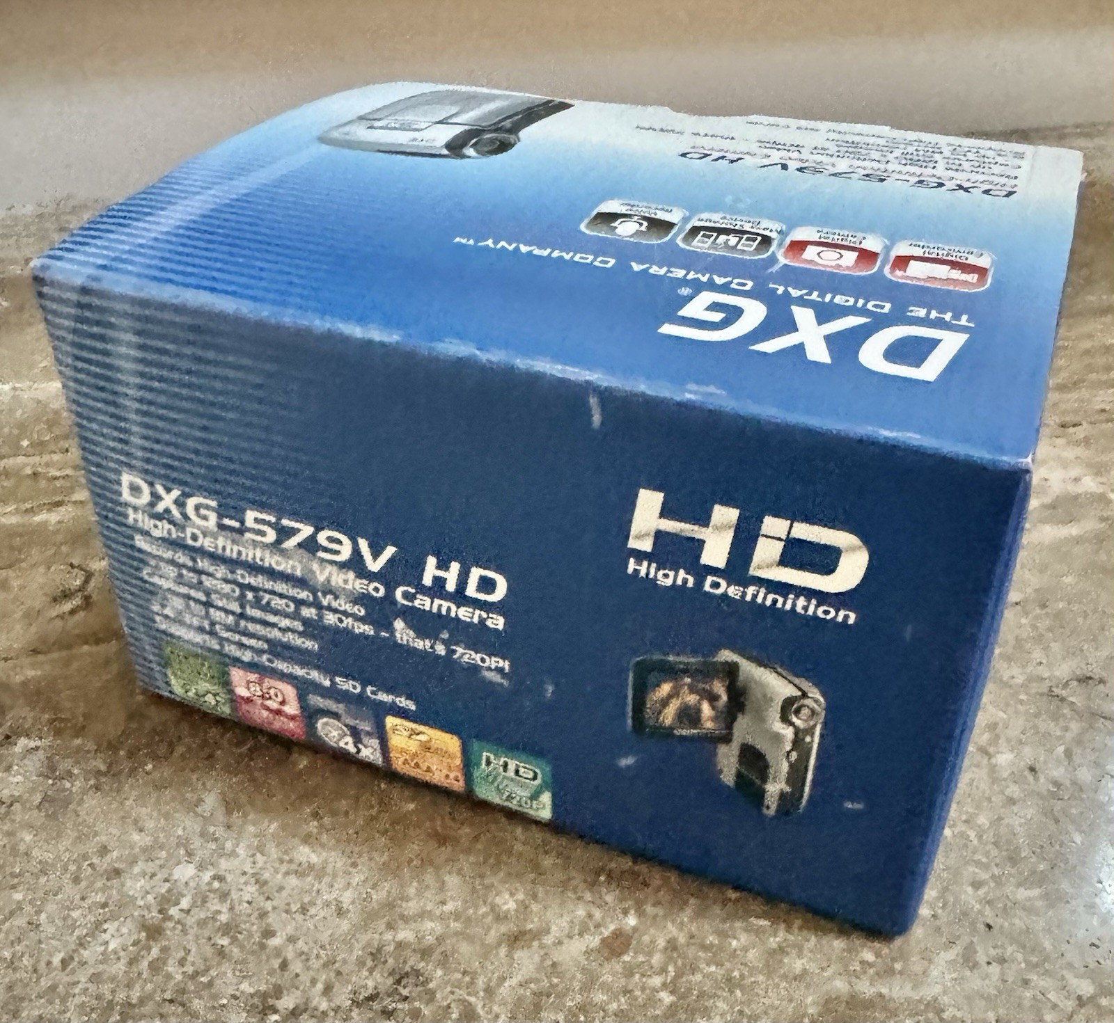 Digital Camera DXG-579V HD Video Camera Silver 8.0 MP , 4x Zoom Open Box