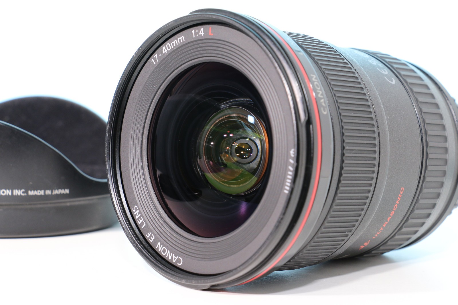 Canon EF 17-40mm f/4L USM Wide Angle Zoom Lens, EF mount with EW-83E lens hood
