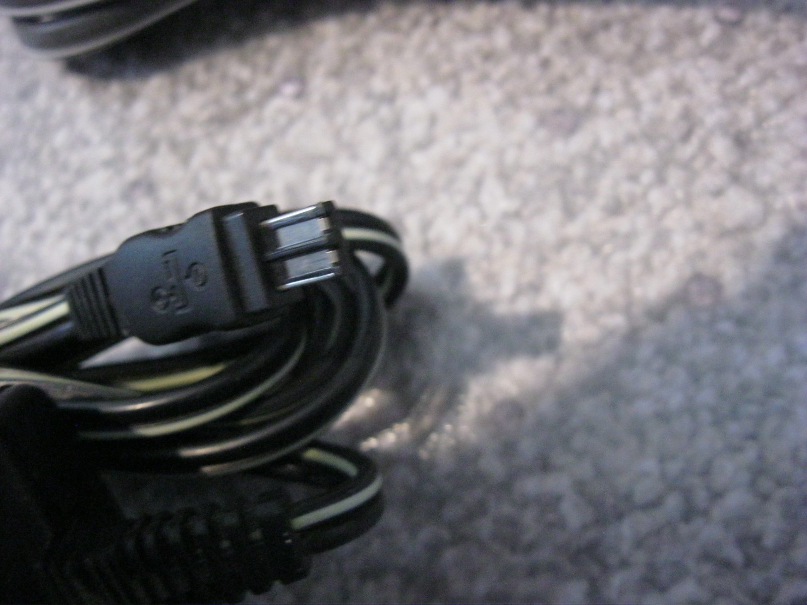 Genuine SONY AC-L15A 18w DC8.4V 1.5A AC Adaptor Power Supply – FREE SHIPPING