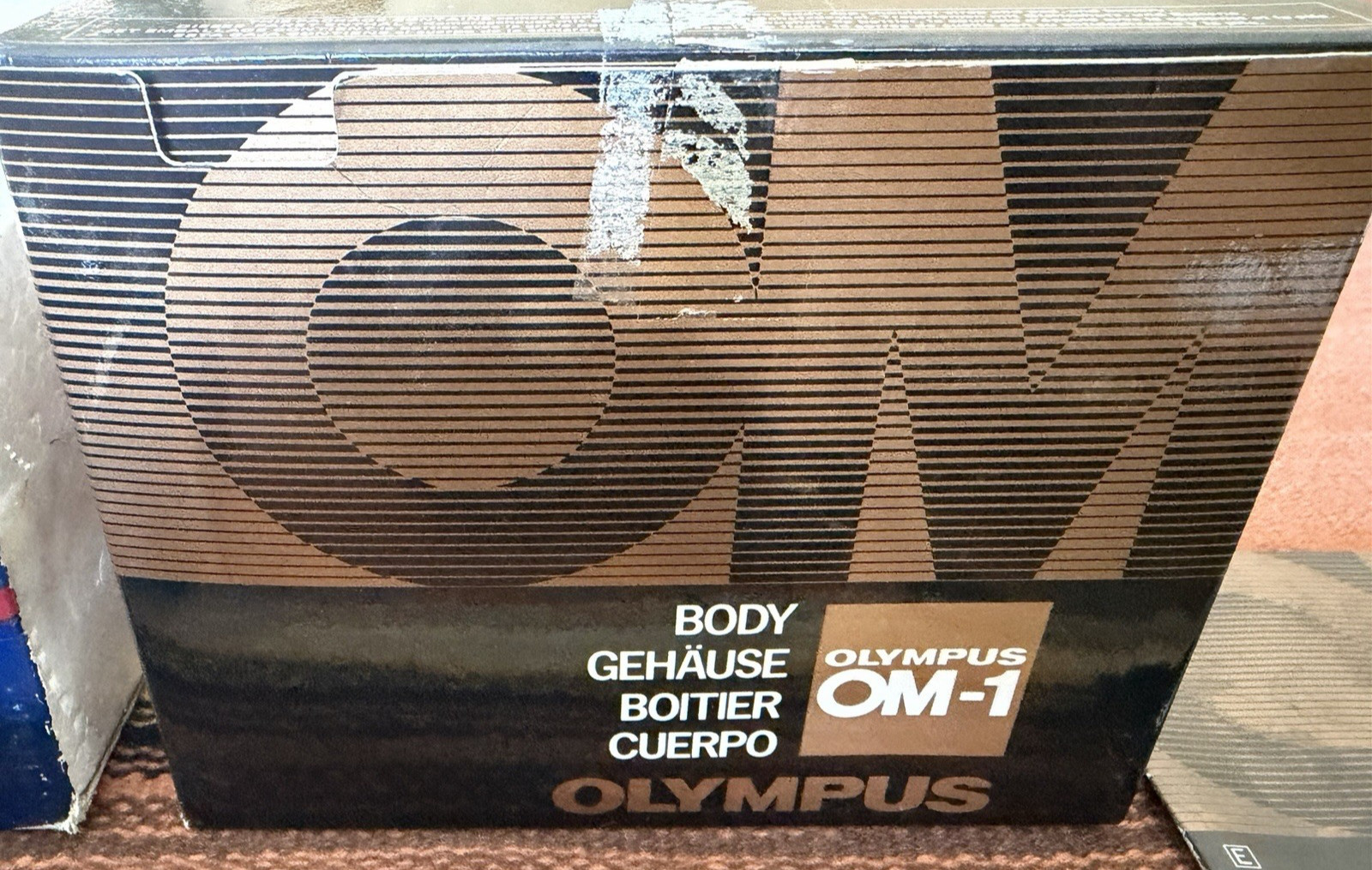 OLYMPUS OM-1 SLR 35mm Film Camera + 50mm f/1.8 lens + KIRON 28-105 mm Macro Zoom
