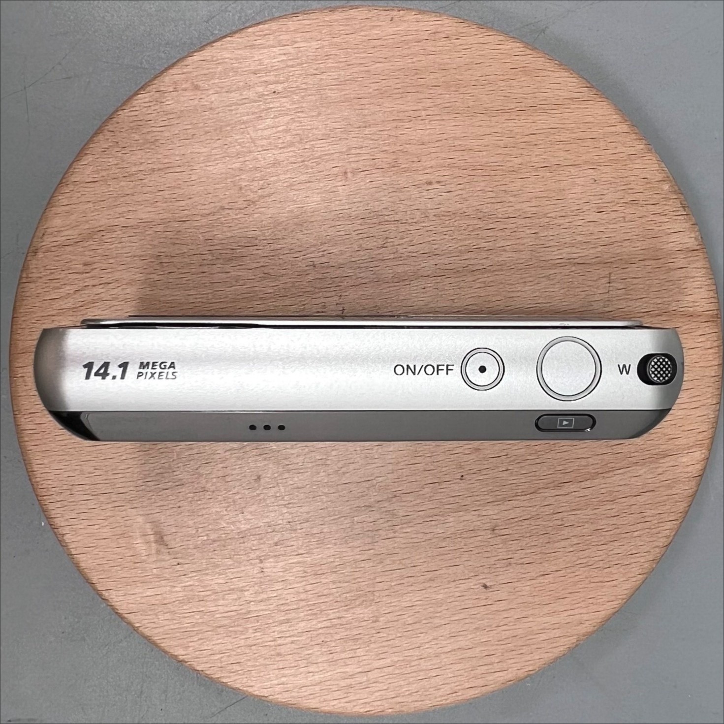 Sony Cyber Shot DSC-T99 CCD 14.1MP 4x Optical Zoom Digital Camera Silver