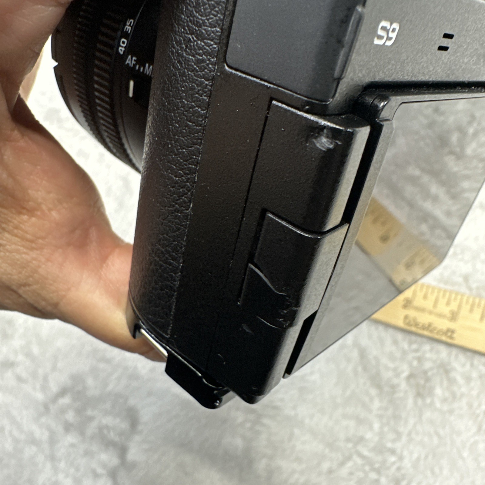 Panasonic Lumix S9 Full Frame Small Rig Grip 18-40 Lens 26mm Lens Pancake Lens