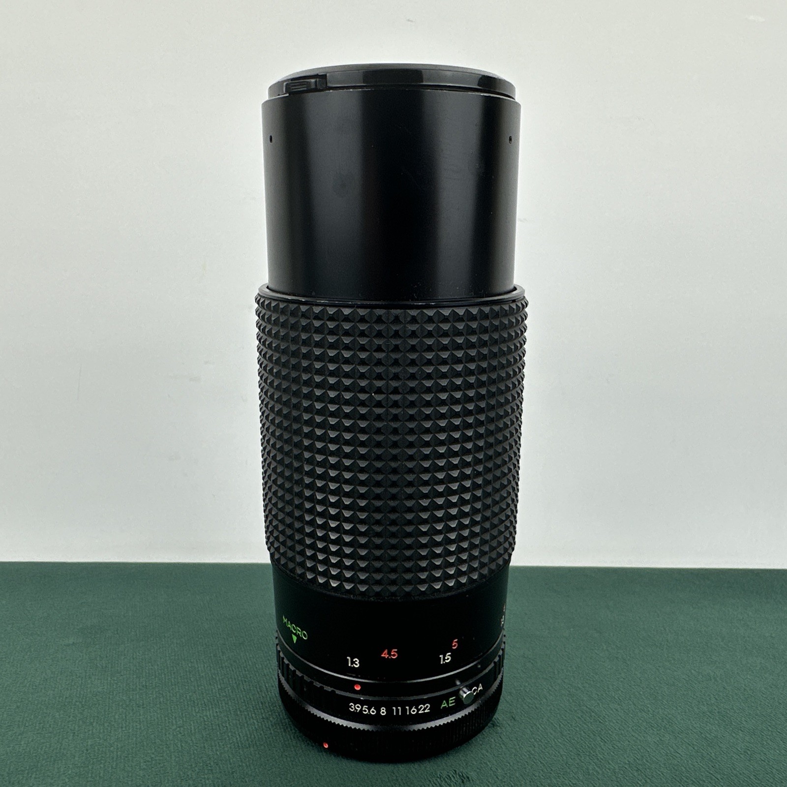 MC Auto Zoom 80-200mm f/3.9 Telephoto Lens 55mm Filter Thread – Vintage