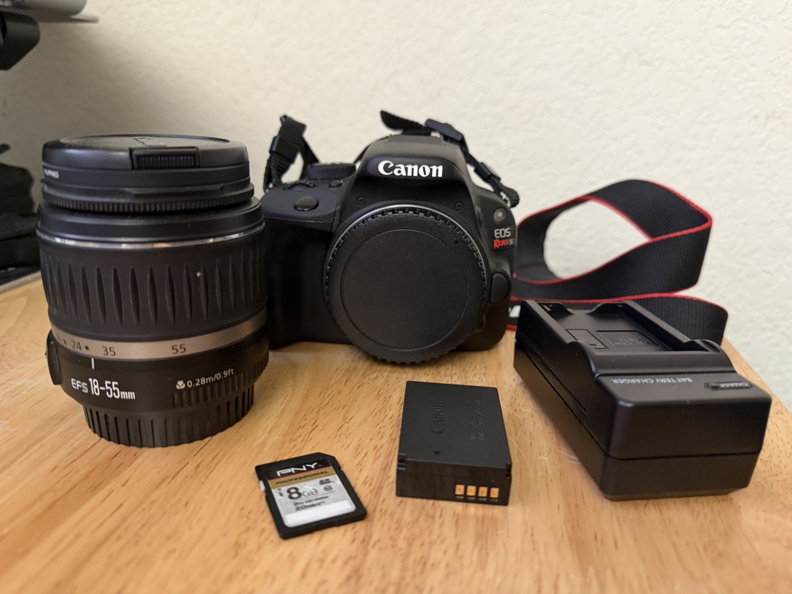 Canon EOS Rebel SL1 18.0MP Digital SLR Camera – Body, Lens, Charger and case Lot