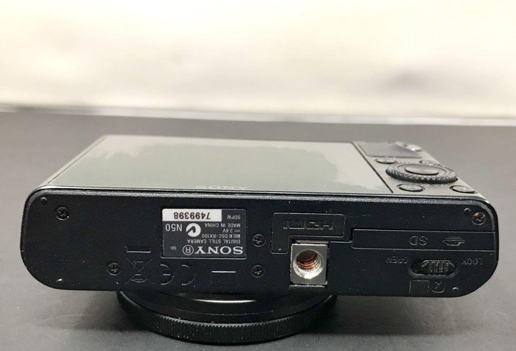 Sony Cyber-shot DSC-RX100 Black Compact Camera 20.2MP 3.6x 3″ LCD f/1.8