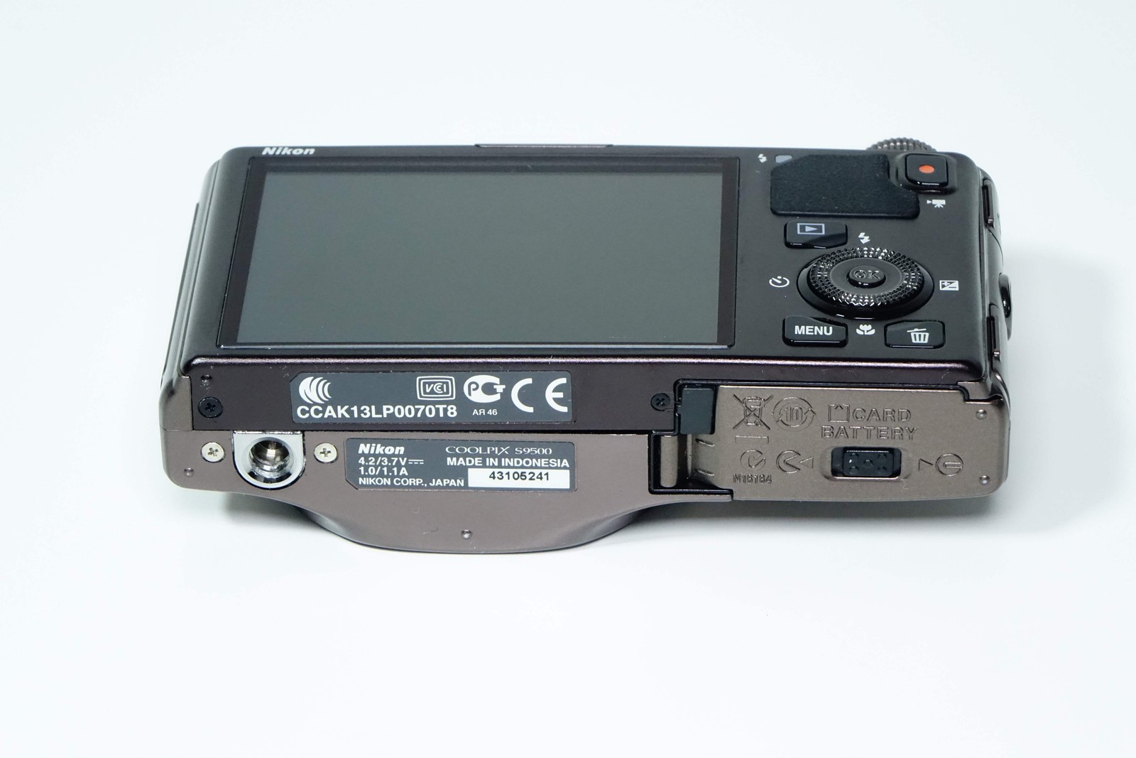 Nikon Coolpix S9500 Brown Compact + Case, 8GB SD – 12 MONTH WARRANTY