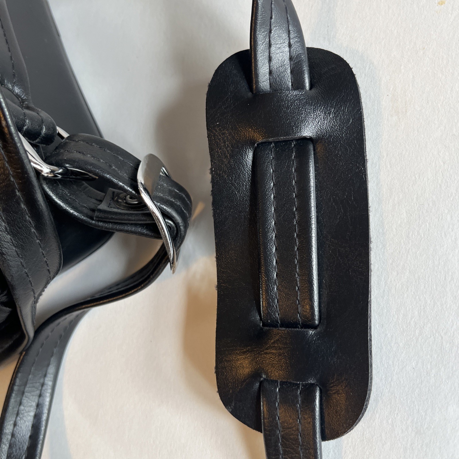 Taiwan ROC Camera Bag Black Faux Leather Red Interior Shoulder Strap Vintage EUC