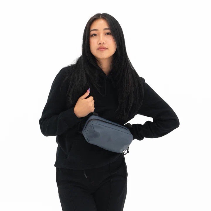 WANDRD D1 Fanny Pack Sling Bag Waterproof Tech Crossbody Waist Pack Aegean Blue