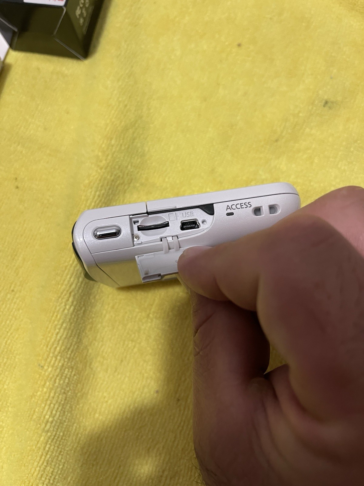 Canon VIXIA mini HD Camcorder White 32GB card -used