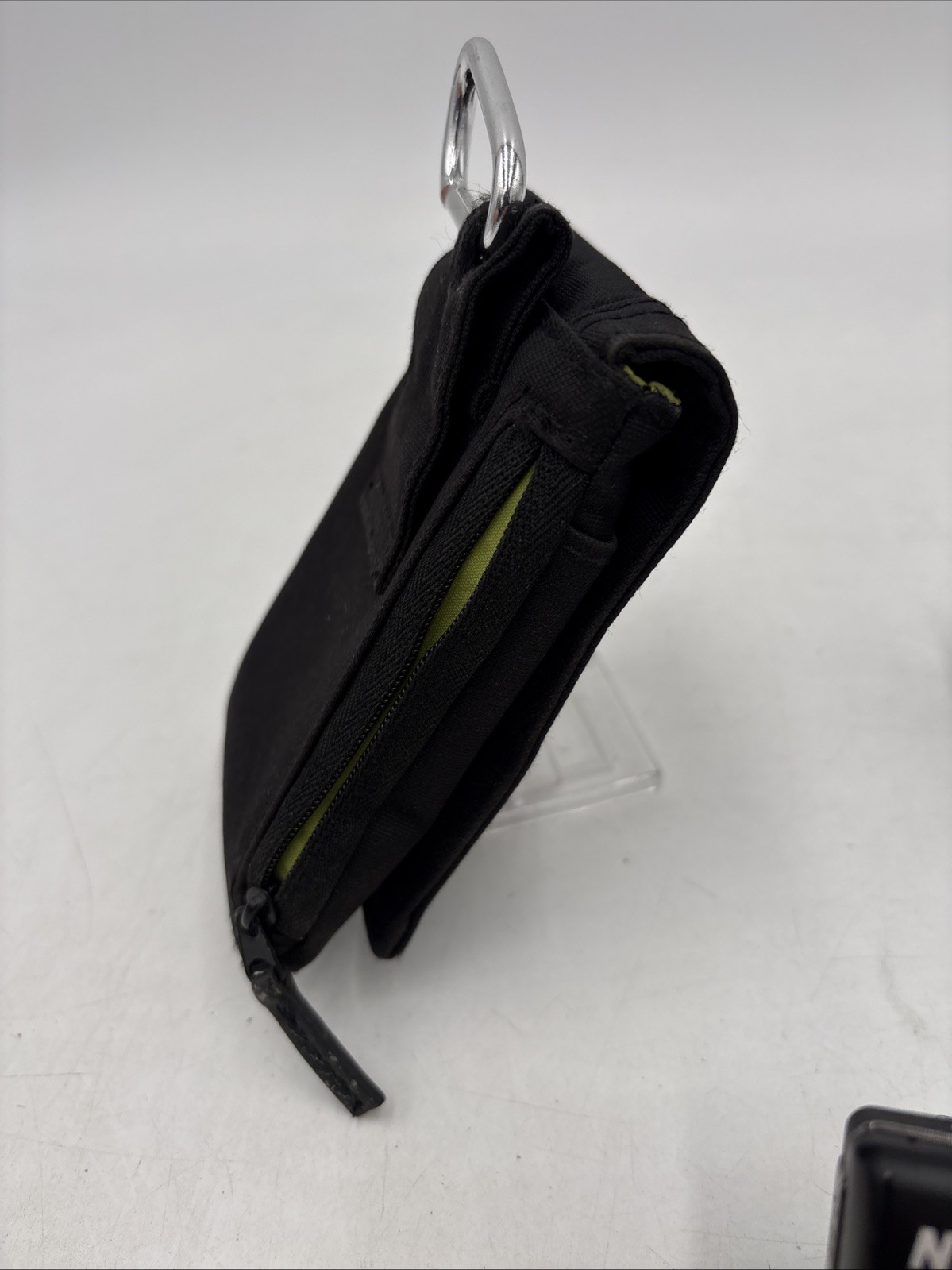 Nikon Coolpix S570 12 MP Digital Camera -Charger SD Card Battery Case Tested