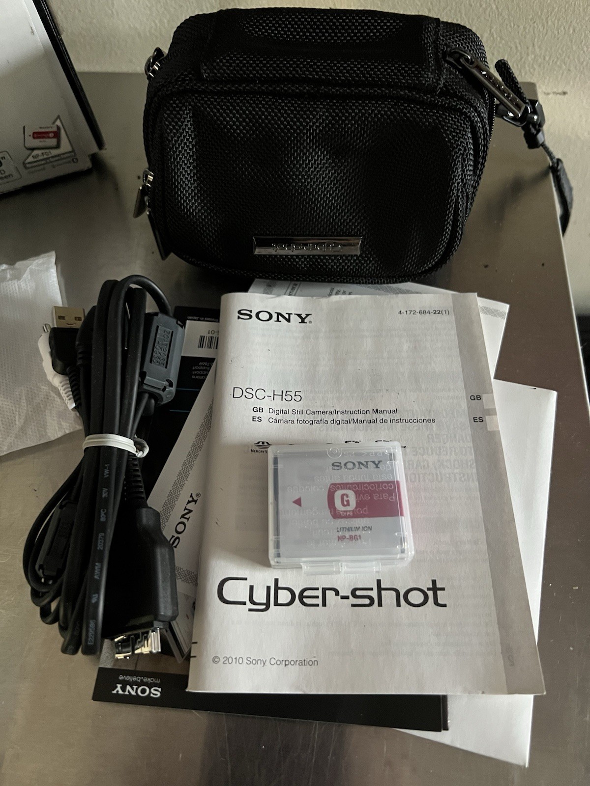 Brand NEW NOS Sony Cyber-shot DSC-H55 14.1MP Digital Camera – Black