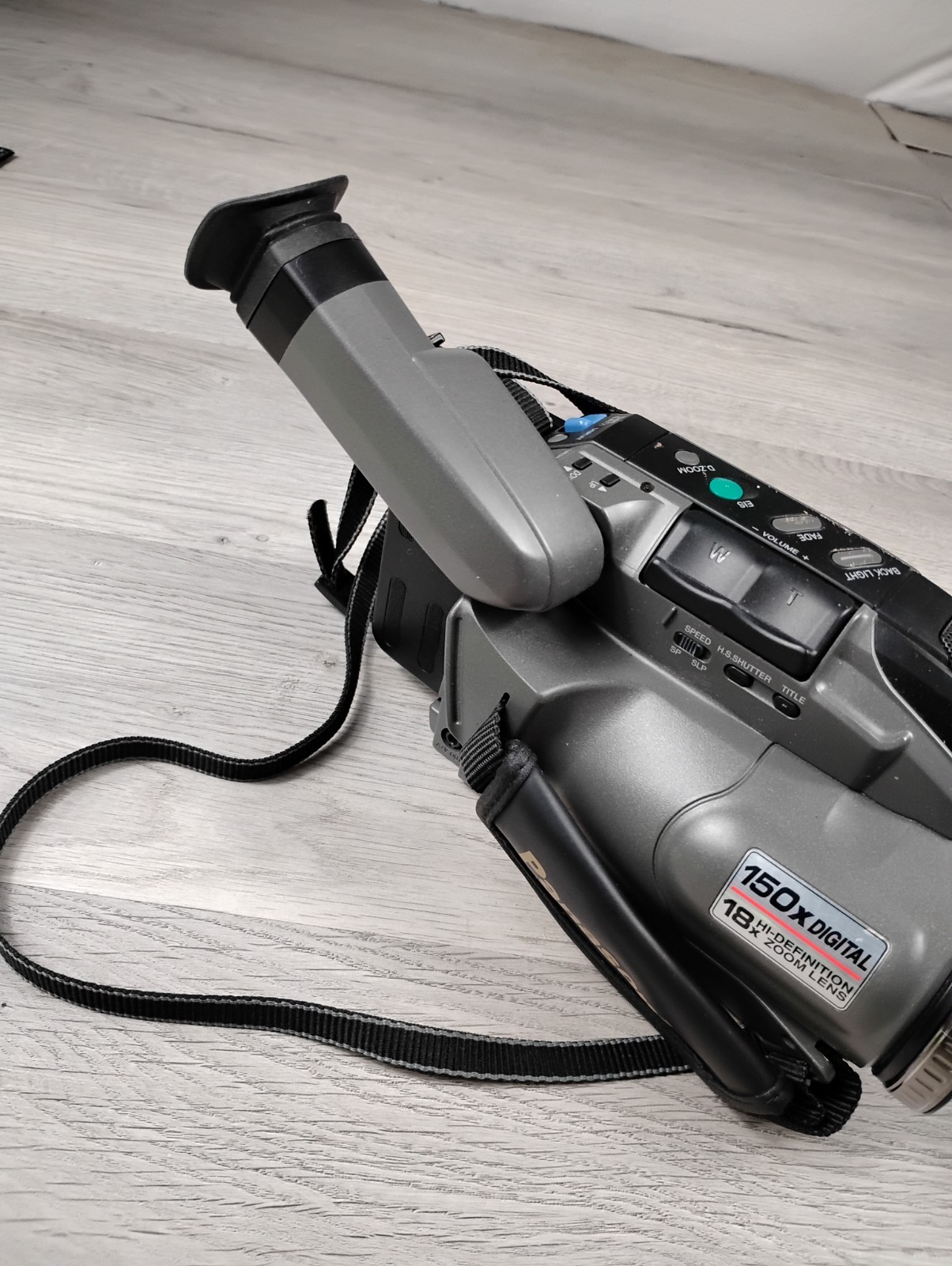 Panasonic PV-L580D Compact VHS/VHS-C Palmcorder 150x Digital Camcorder Tested