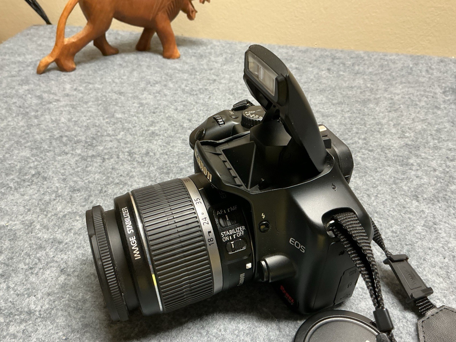 Canon EOS Rebel XSi DS126181 Black W/ EF-S 18-55mm IS Lens Charger & Battery