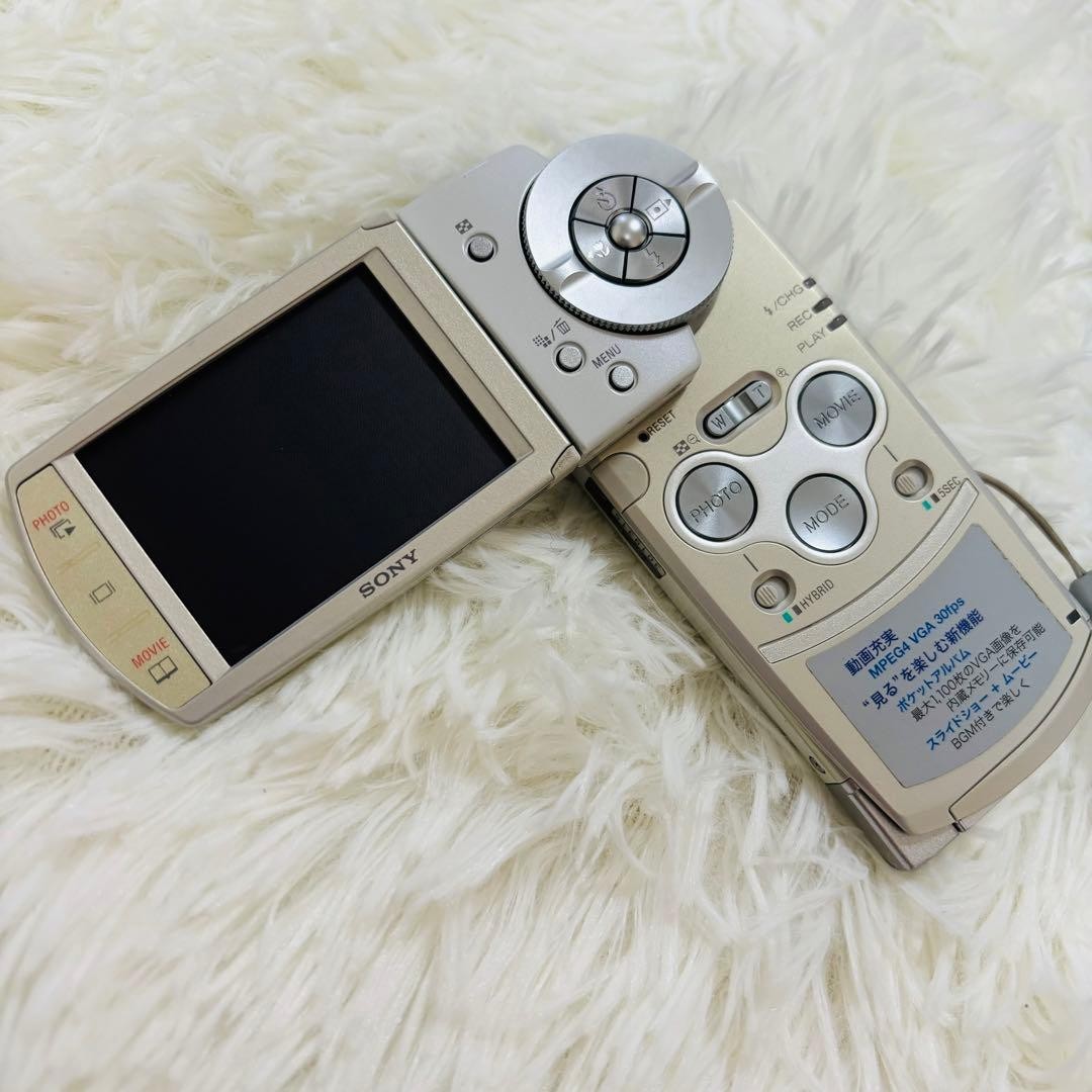 SONY Cyber-shot DSC-M2 White 5.1MP Compact Digital Camera F3.5～F4.4 Japan
