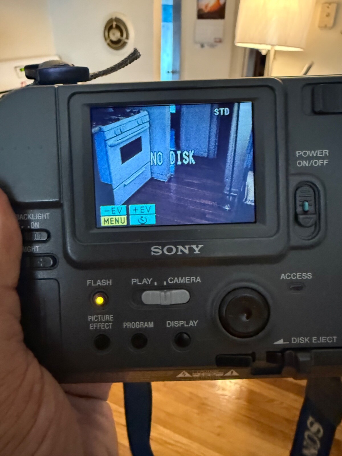 Sony Digital Mavica 10 X Optical Zoom Color Grey ( Model: MVC- FD71 )