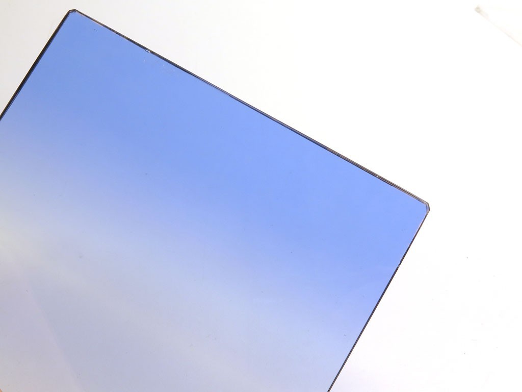 Tiffen 6.6×6.6″ Blue 3 Soft Edge Graduated sky color lens filter SE 6666CGB3S