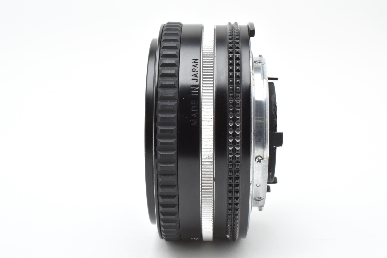 [Exc+5] Nikon Nikkor Ai-s 50mm f/1.8 MF Pancake Prime Lens F Mount From JAPAN