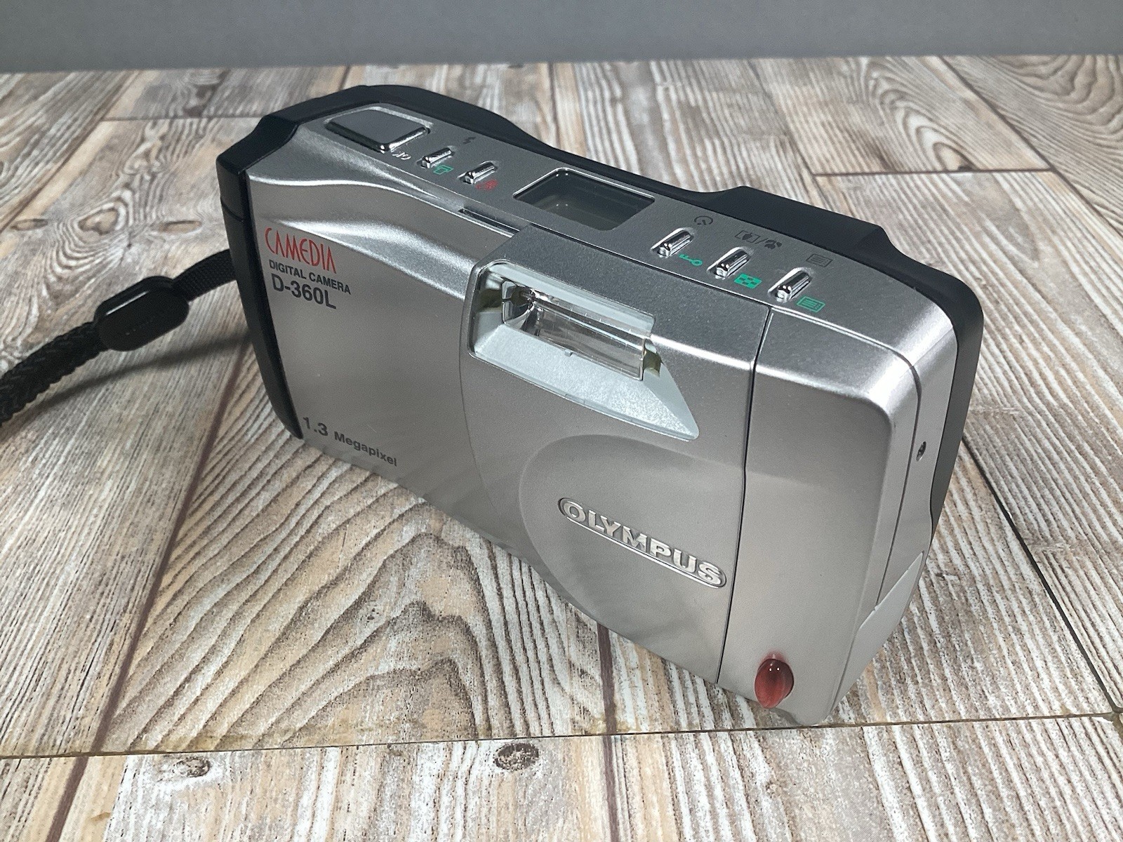 Olympus Digital Camera Model No D-360L – 1.3 Megapixel – Part Working Read Desc