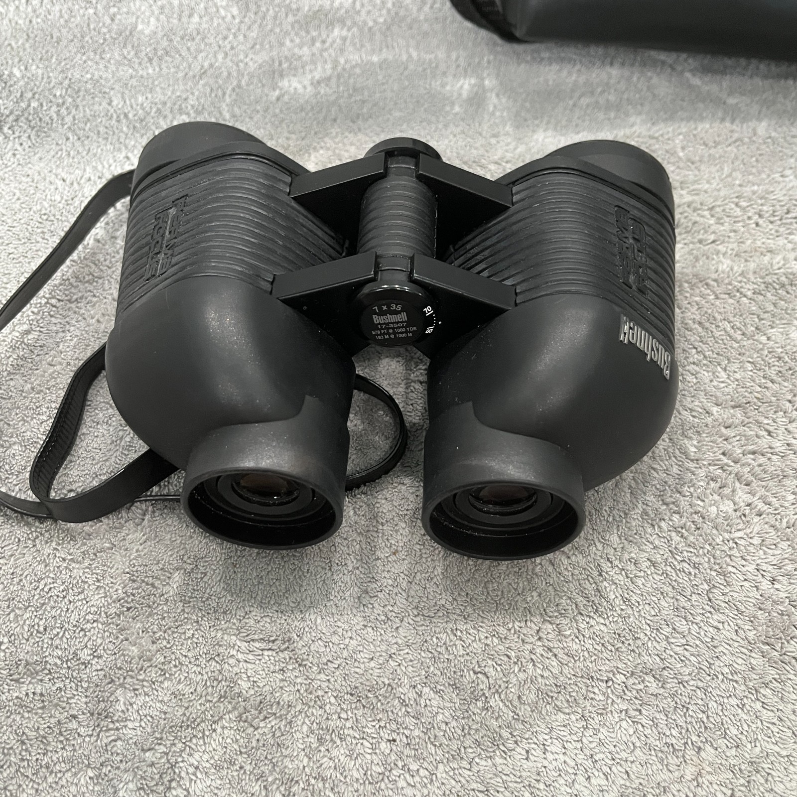 Bushnell 7×35 PermaFocus Binoculars #173507 with soft case and manual