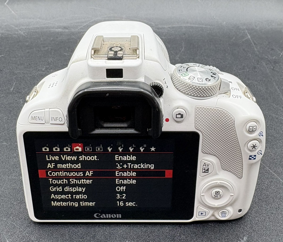 CANON EOS REBEL SL1 18.0MP DIGITAL SLR CAMERA WHITE W/ 18-55MM LENS (MVP039628)