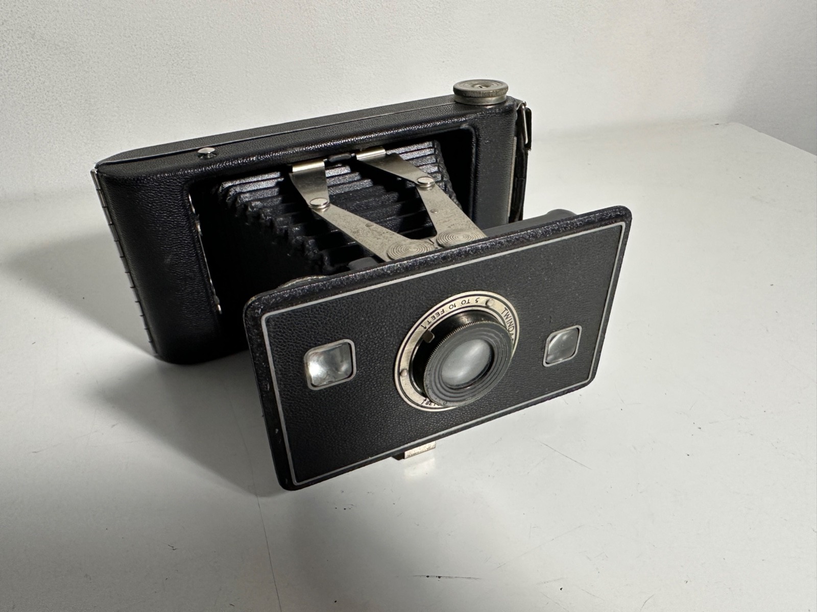 Vintage Jiffy Kodak Six-16 Series II Folding Camera – Made in Canada