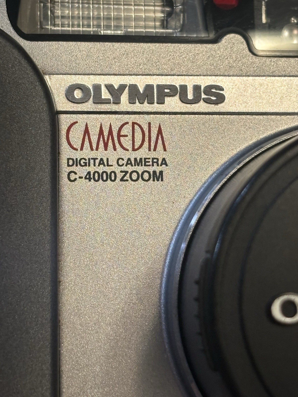 Olympus Camedia C-4000 Zoom 4MP CCD Digital Camera Tested w/128MB SmartMedia
