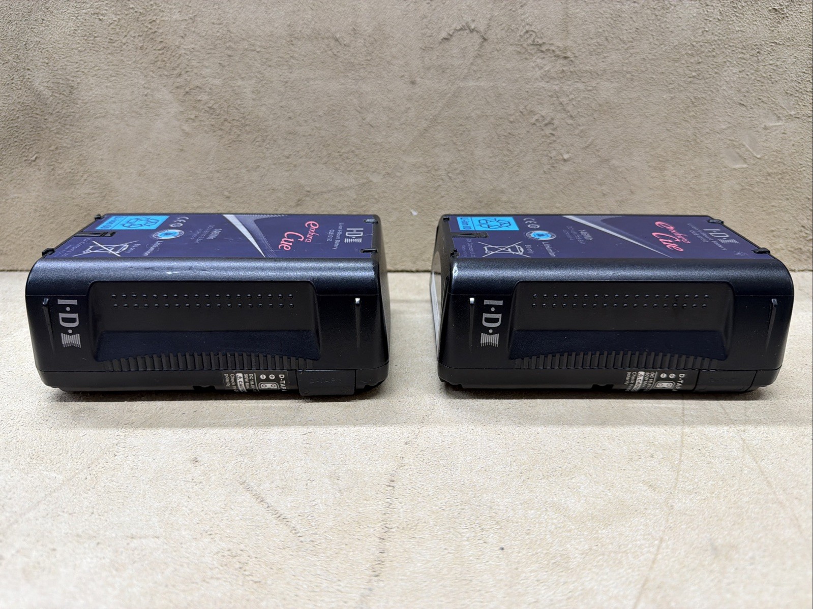 IDX Endura CUE-D150 14.8V 146Wh Li-ion V-Mount Rechargeable Battery
