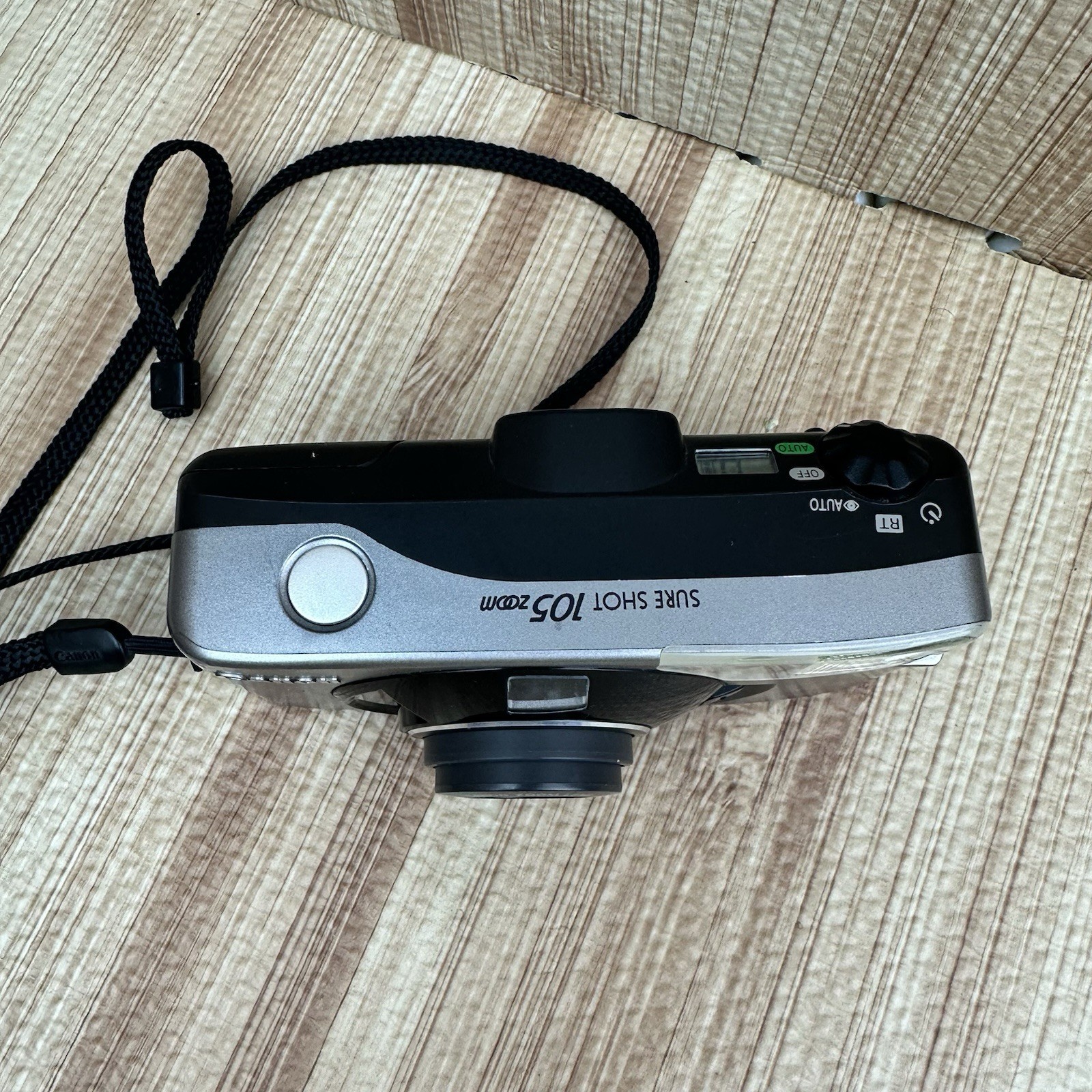 Canon Sure Shot 105 Zoom 35mm Film Camera 38-105mm SAF Taiwan