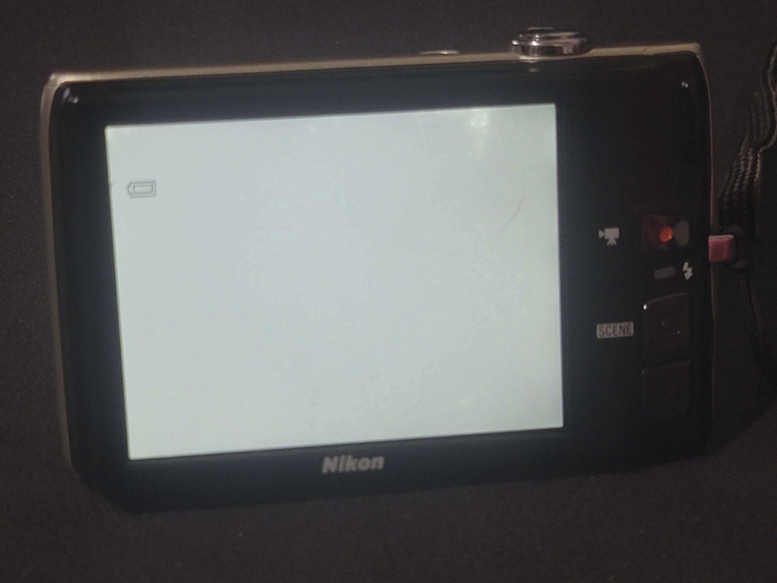 Nikon Coolpix S4100 14mp silver Digital Camera Touch Screen w/ Battery