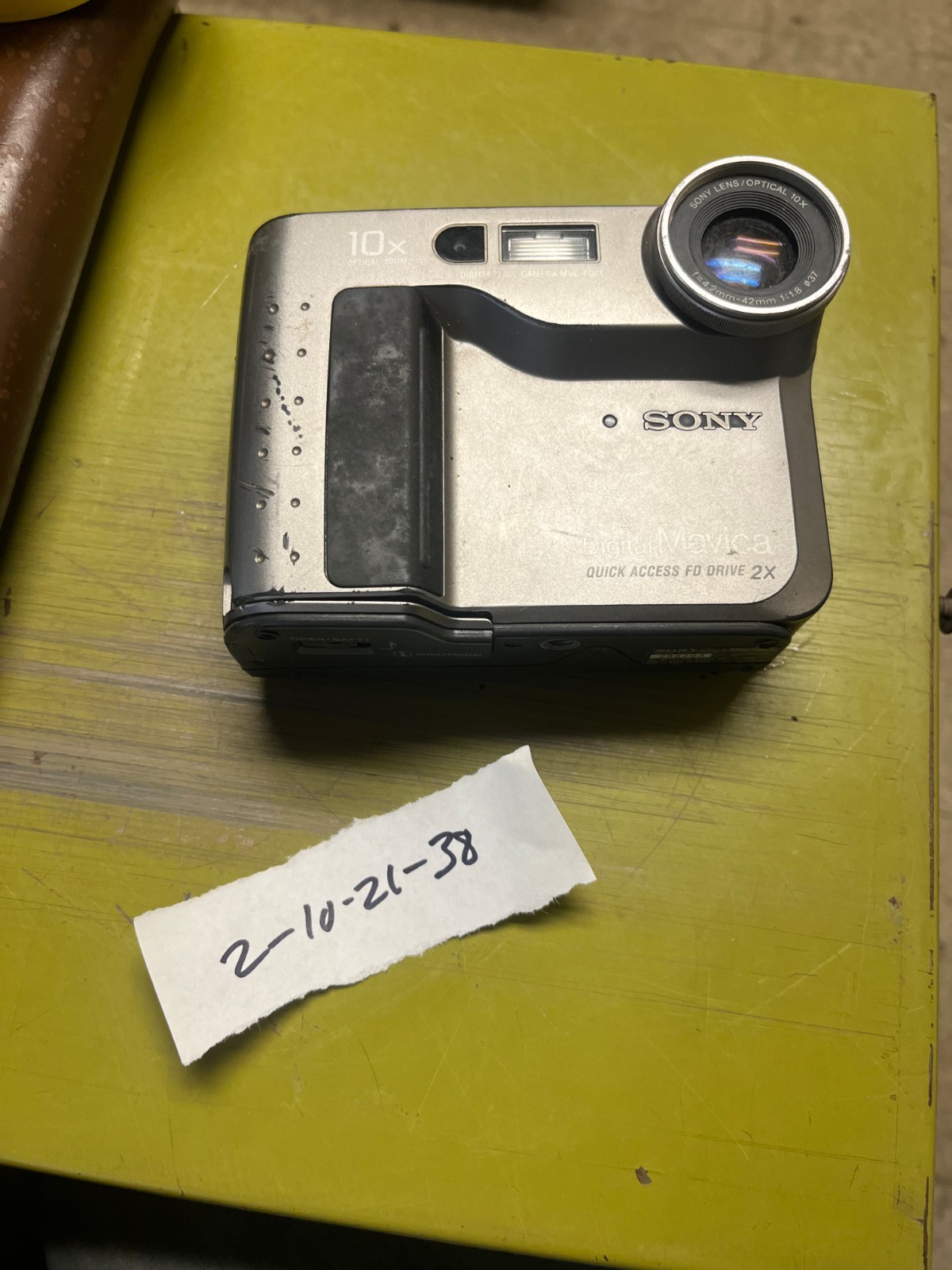 Sony Digital Camera Mavica MVC-FD71 0.4MP 10X Optical Zoom Floppy Disk untested