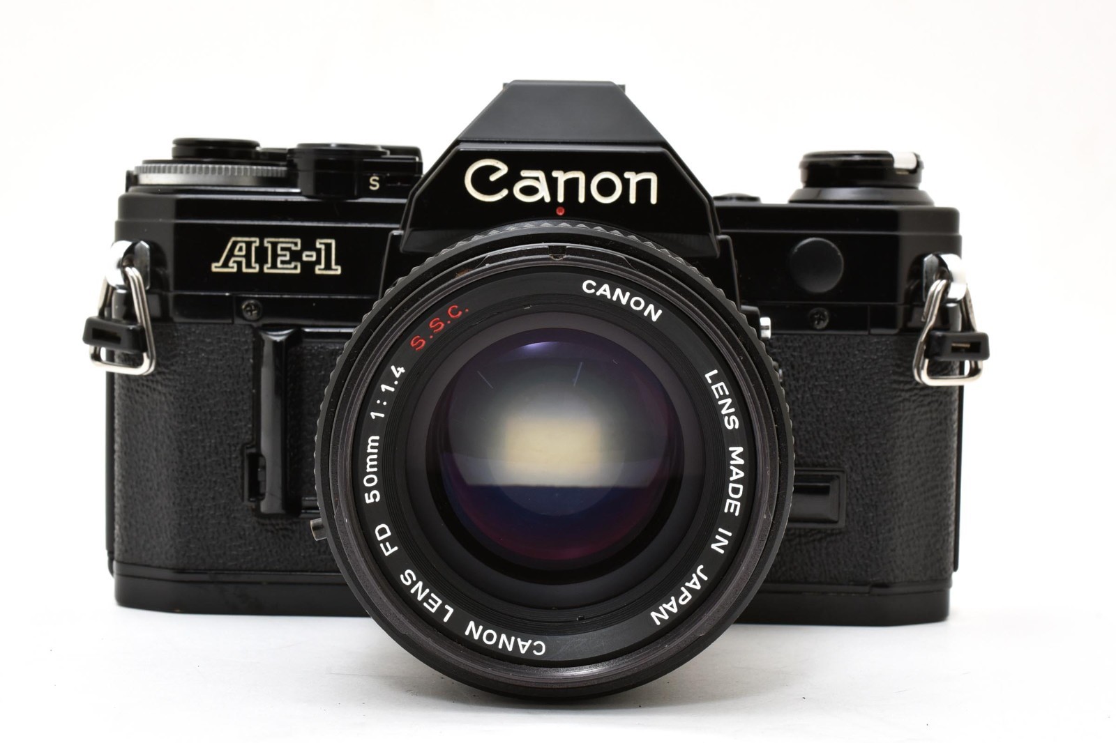 [Near MINT] Canon AE-1 Black 35mm Film Camera FD 50mm F/1.4 SSC Lens JAPAN #743