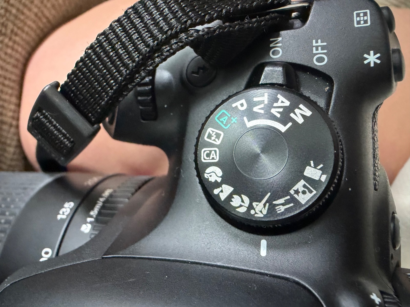 CANON EOS BUNDLE! Includes 2 lenses, batteries, charger, bag and strap!